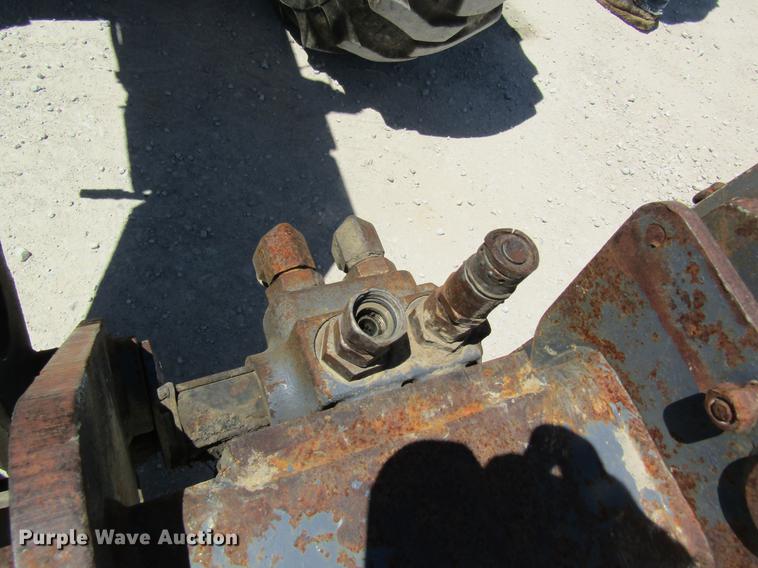 image for item DD8489 2000 New Holland LM430 telehandler