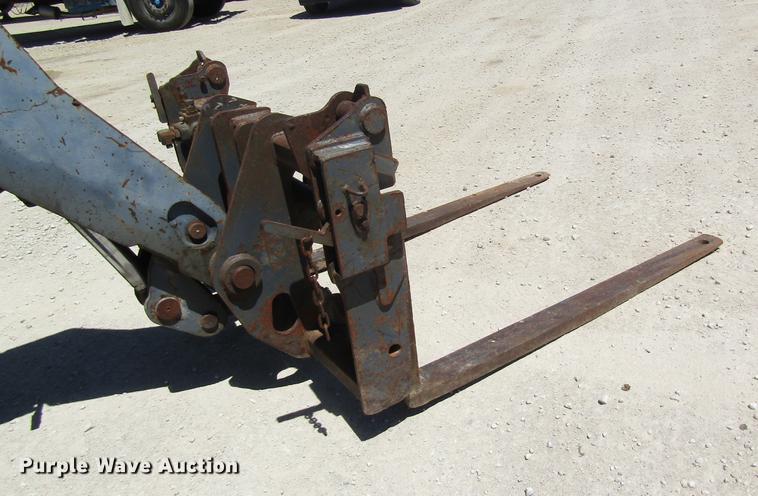 image for item DD8489 2000 New Holland LM430 telehandler