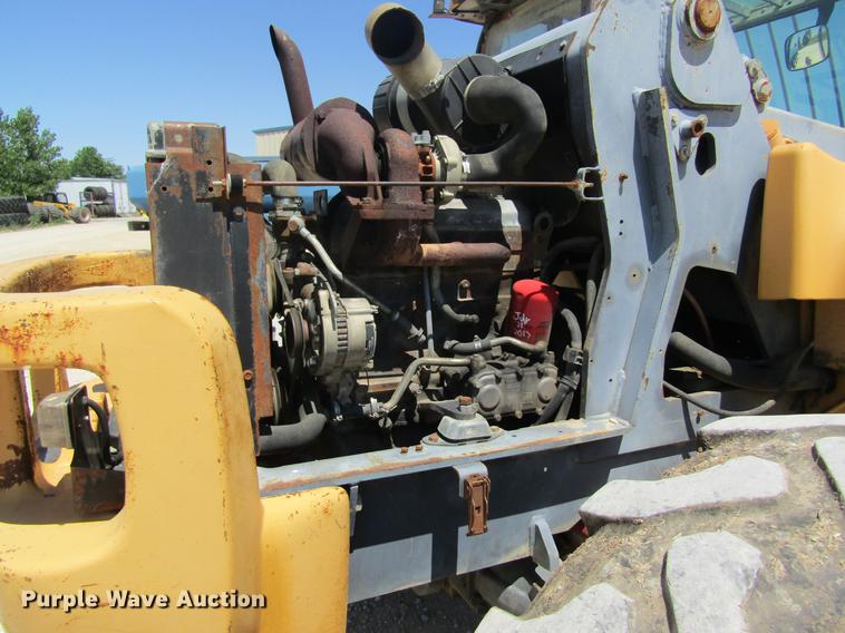 image for item DD8489 2000 New Holland LM430 telehandler