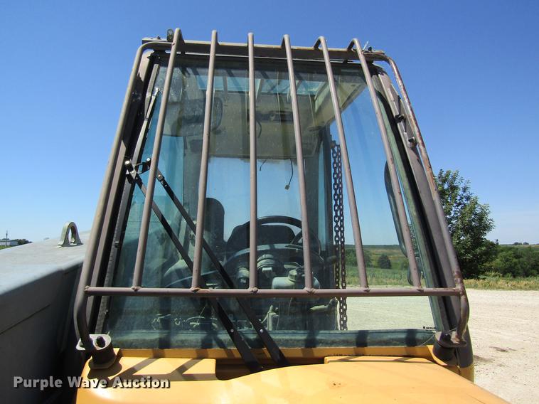image for item DD8489 2000 New Holland LM430 telehandler