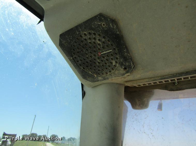 image for item DD8489 2000 New Holland LM430 telehandler