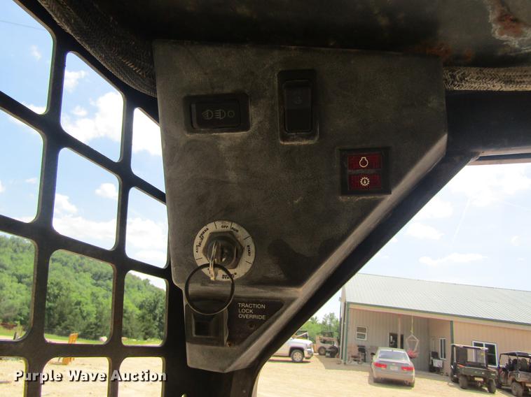 image for item DD8498 1994 Bobcat 753 skid steer