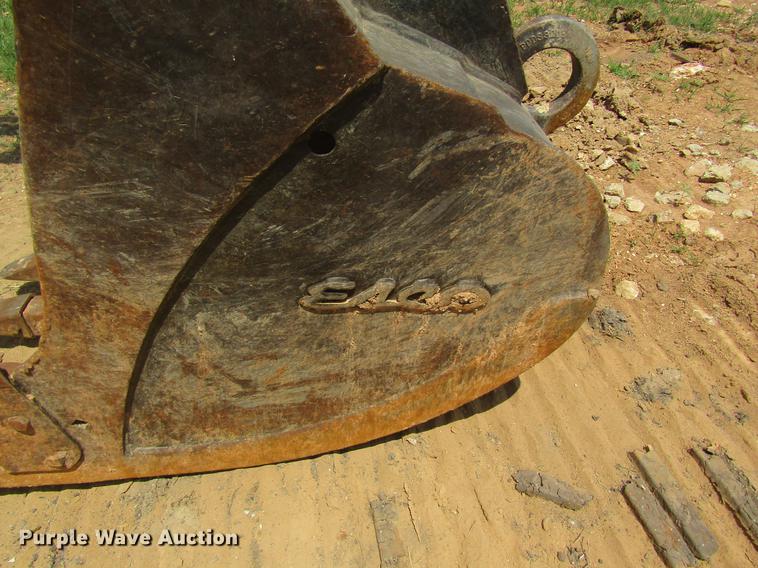 image for item DD8502 2000 JCB JS200 excavator