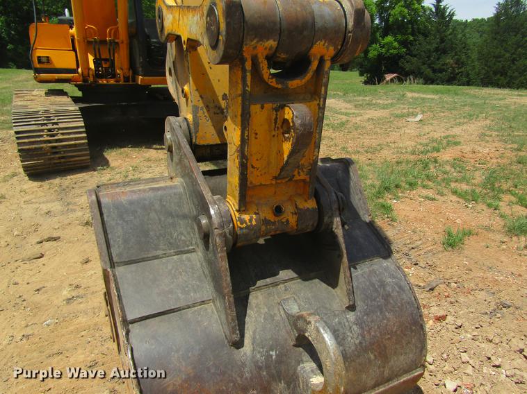 image for item DD8502 2000 JCB JS200 excavator