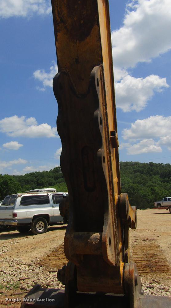 image for item DD8502 2000 JCB JS200 excavator