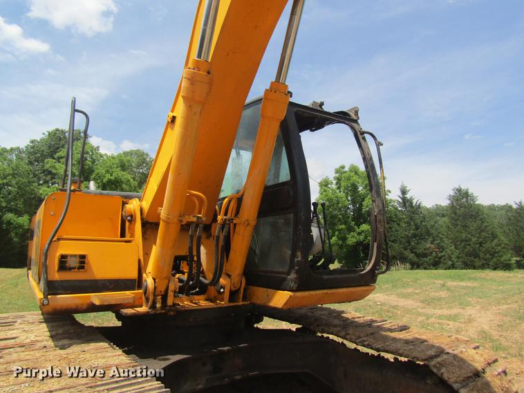 image for item DD8502 2000 JCB JS200 excavator