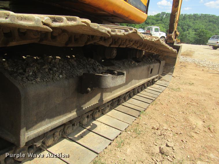 image for item DD8502 2000 JCB JS200 excavator