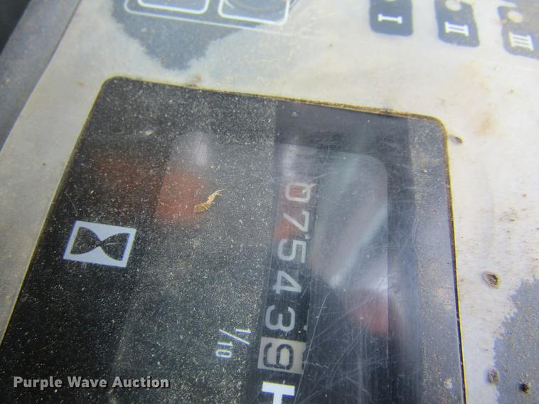 image for item DD8502 2000 JCB JS200 excavator