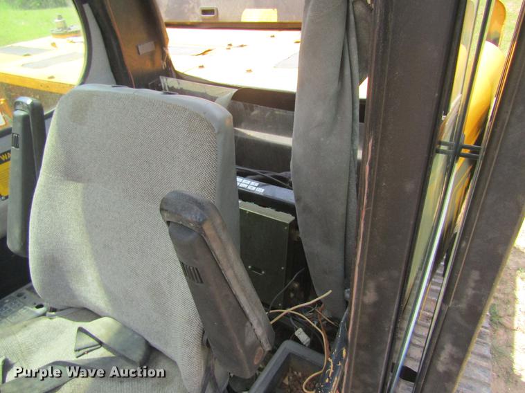 image for item DD8502 2000 JCB JS200 excavator