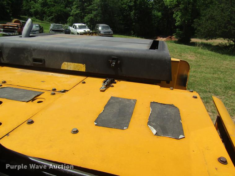 image for item DD8502 2000 JCB JS200 excavator