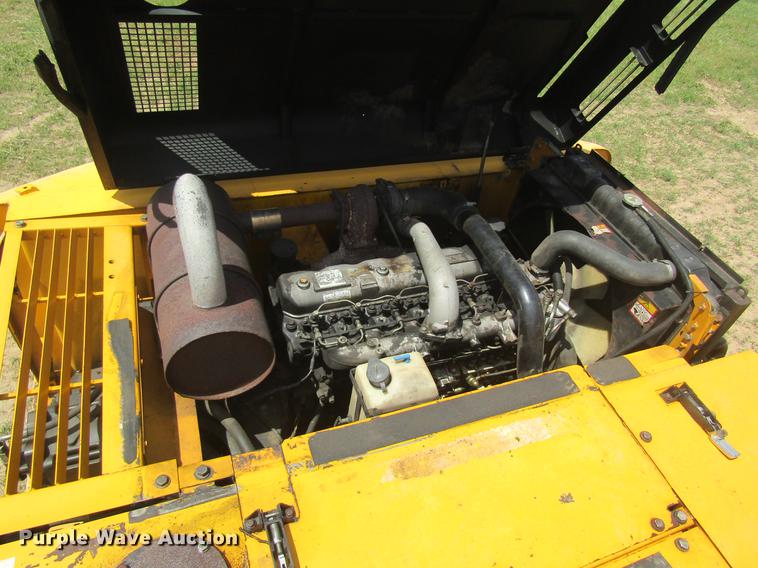 image for item DD8502 2000 JCB JS200 excavator