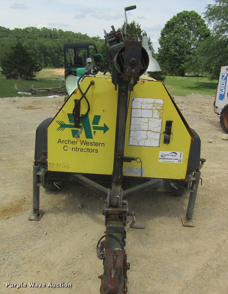 image for item DD8503 1999 Wacker LT4 light plant