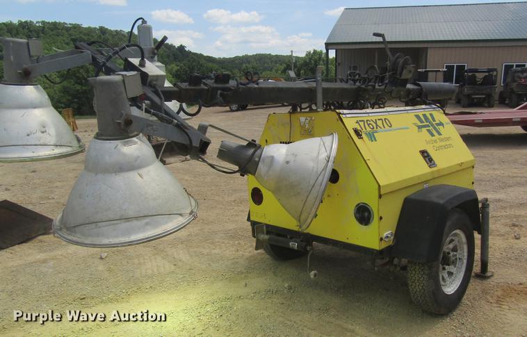 image for item DD8503 1999 Wacker LT4 light plant