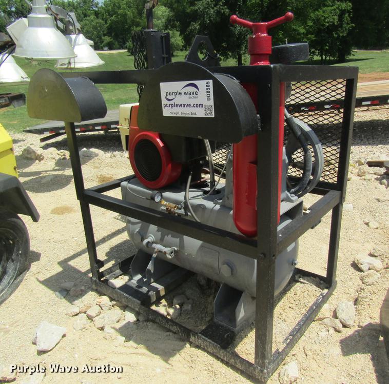 image for item DD8505 Air compressor