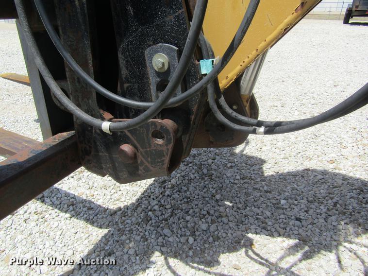 image for item DD8818 2002 Caterpillar TH83 telehandler