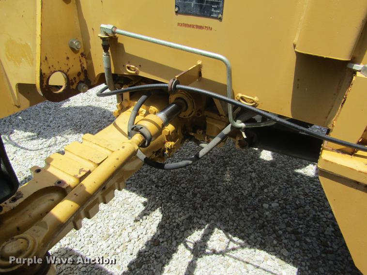 image for item DD8818 2002 Caterpillar TH83 telehandler