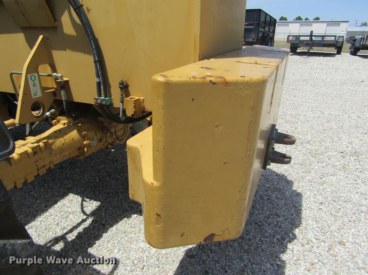 image for item DD8818 2002 Caterpillar TH83 telehandler