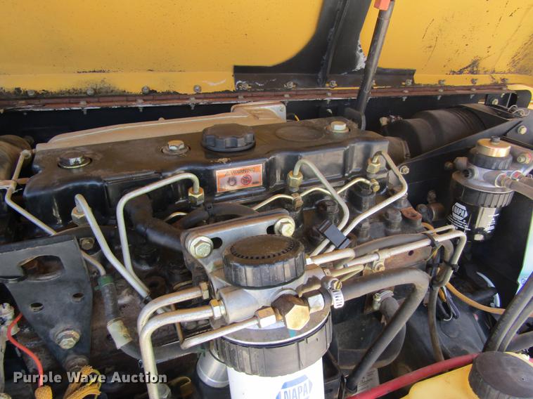 image for item DD8818 2002 Caterpillar TH83 telehandler