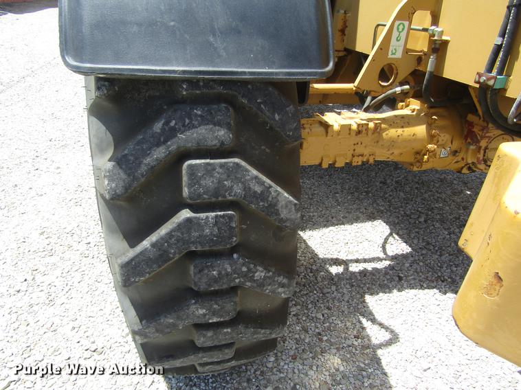 image for item DD8818 2002 Caterpillar TH83 telehandler