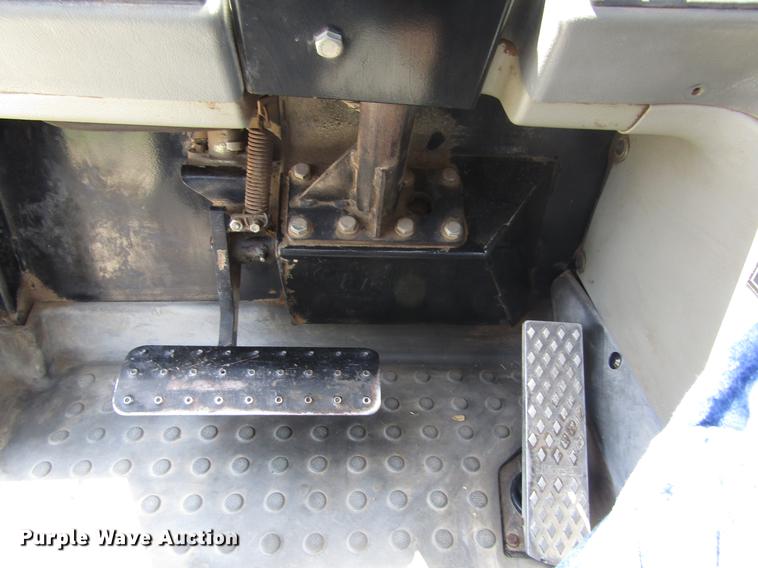 image for item DD8818 2002 Caterpillar TH83 telehandler