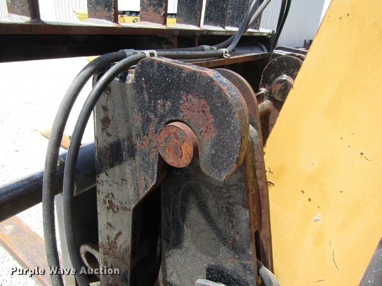 image for item DD8818 2002 Caterpillar TH83 telehandler