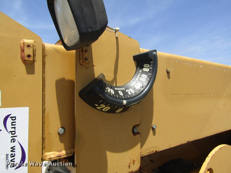 image for item DD8818 2002 Caterpillar TH83 telehandler