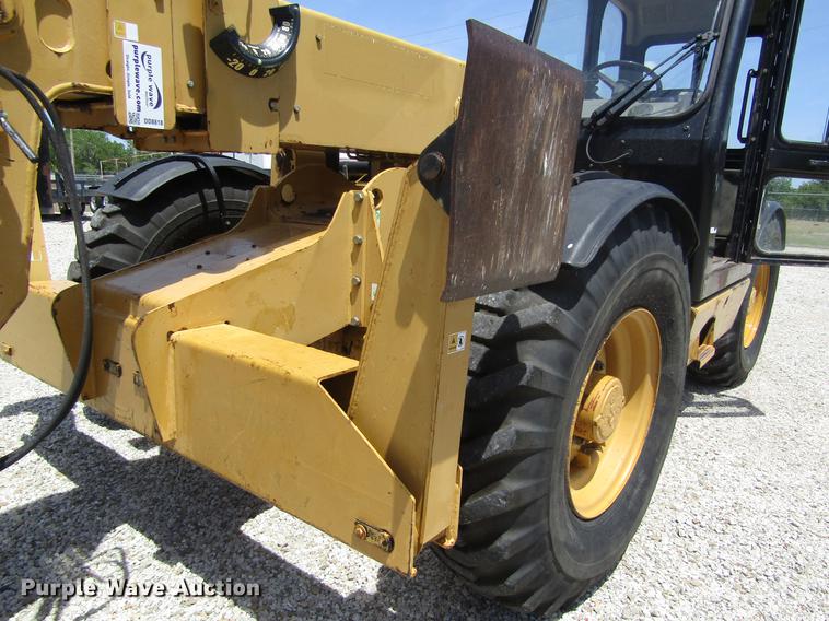 image for item DD8818 2002 Caterpillar TH83 telehandler