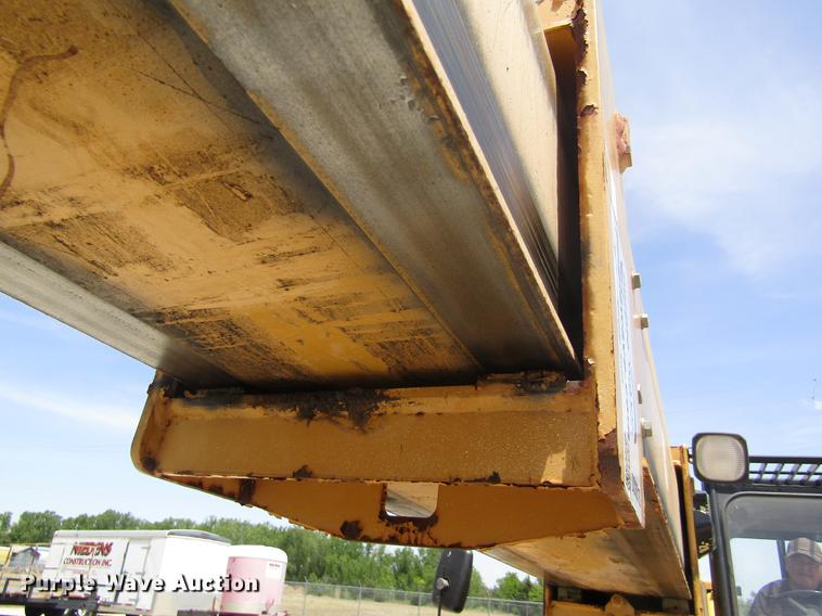 image for item DD8818 2002 Caterpillar TH83 telehandler