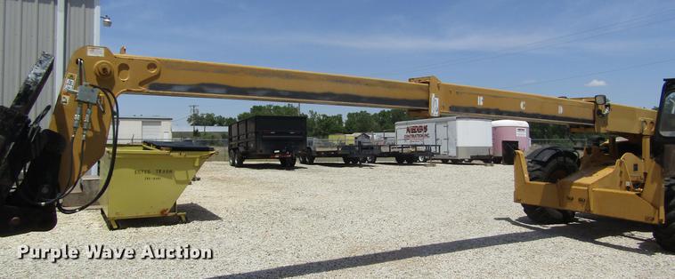 image for item DD8818 2002 Caterpillar TH83 telehandler