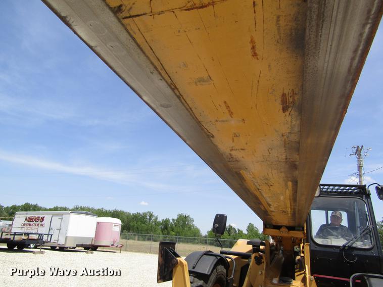 image for item DD8818 2002 Caterpillar TH83 telehandler