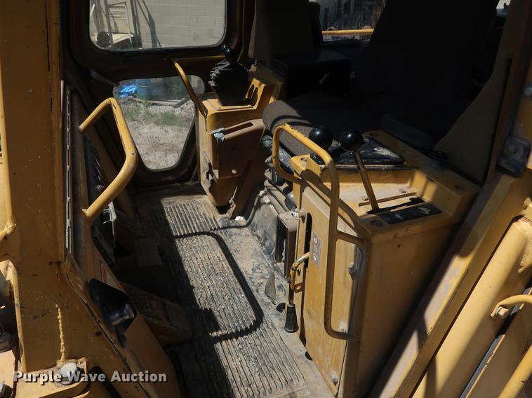 image for item DD9582 1998 Caterpillar 963B track loader