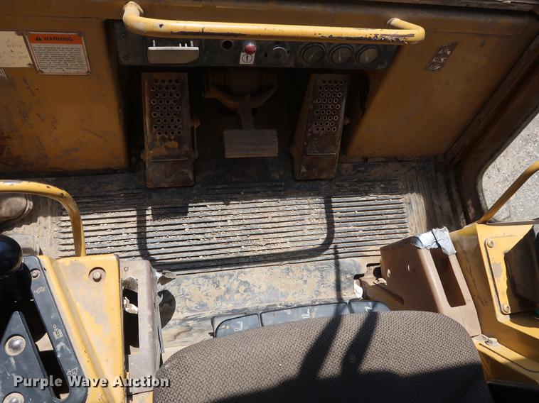 image for item DD9582 1998 Caterpillar 963B track loader