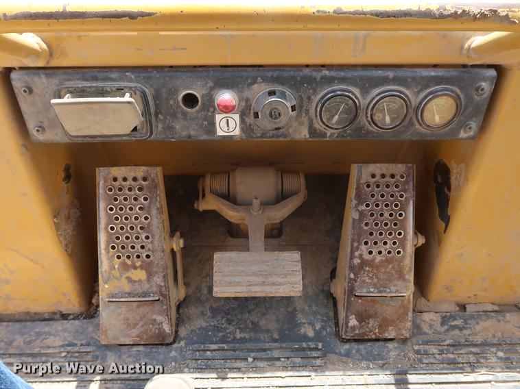 image for item DD9582 1998 Caterpillar 963B track loader