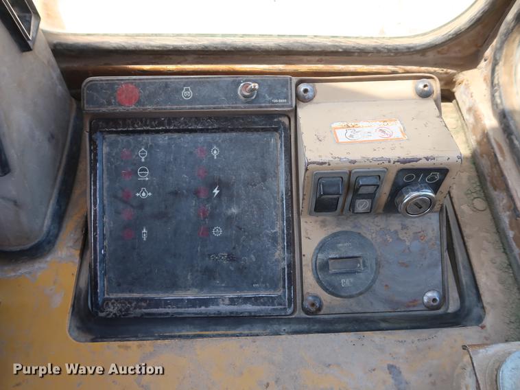 image for item DD9582 1998 Caterpillar 963B track loader