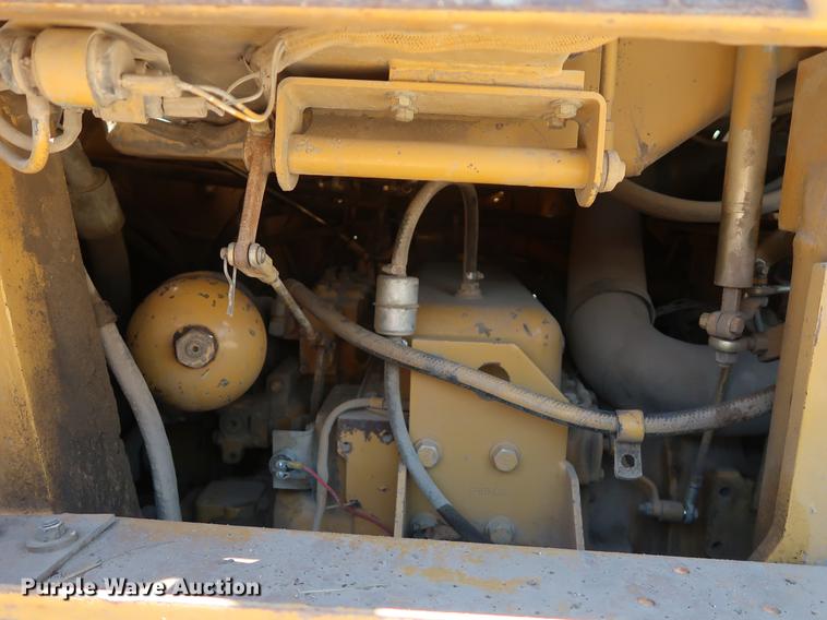 image for item DD9582 1998 Caterpillar 963B track loader