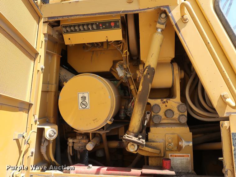 image for item DD9582 1998 Caterpillar 963B track loader