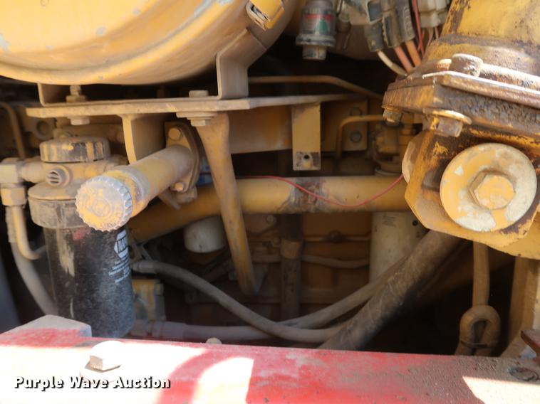 image for item DD9582 1998 Caterpillar 963B track loader