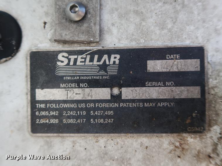 image for item DD9583 2005 Kenworth T300 service truck with crane