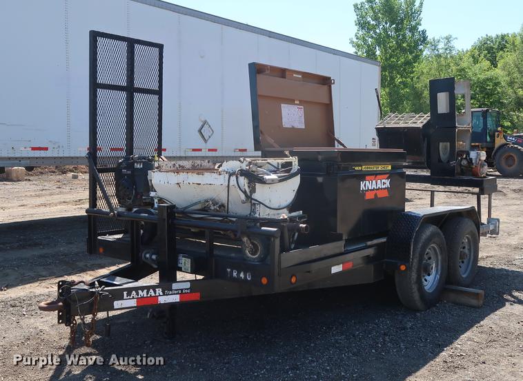image for item DD9588 2009 Lamar utility trailer with mud jack system