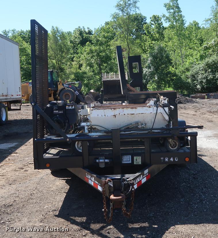 image for item DD9588 2009 Lamar utility trailer with mud jack system