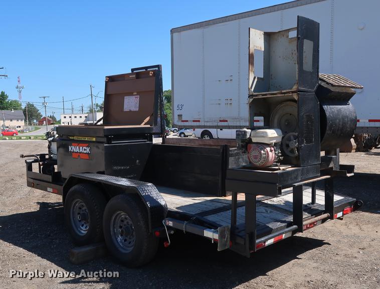 image for item DD9588 2009 Lamar utility trailer with mud jack system