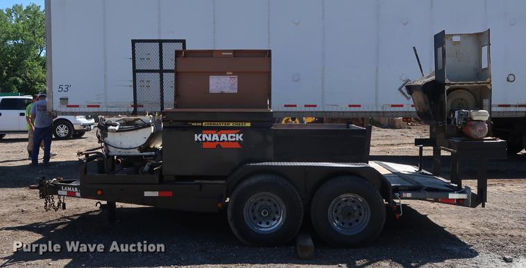image for item DD9588 2009 Lamar utility trailer with mud jack system