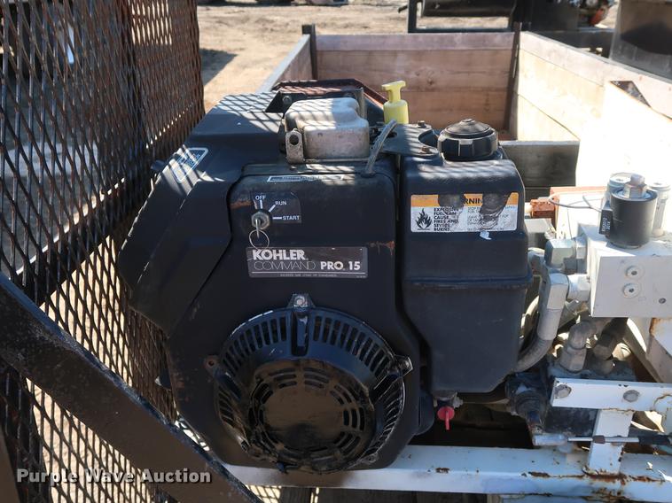 image for item DD9588 2009 Lamar utility trailer with mud jack system