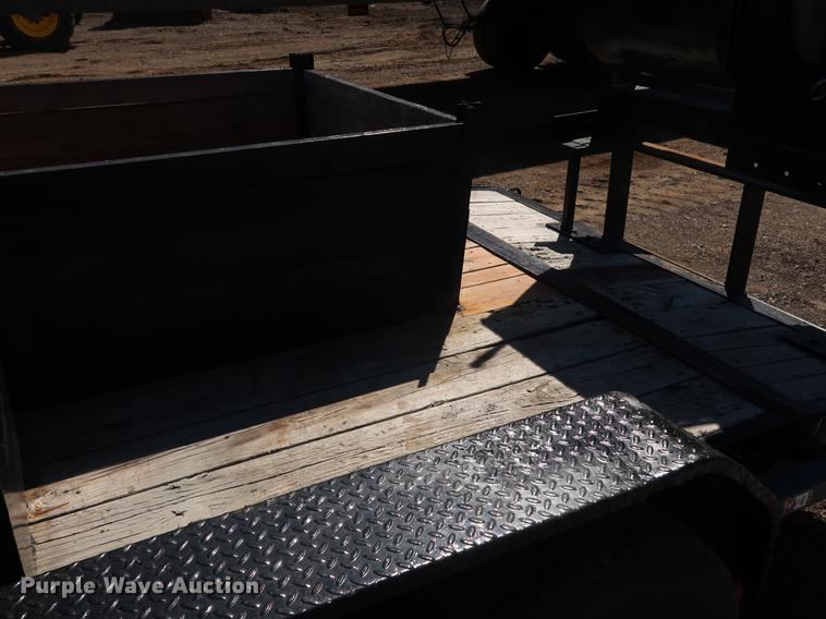 image for item DD9588 2009 Lamar utility trailer with mud jack system