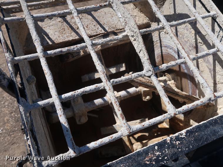 image for item DD9588 2009 Lamar utility trailer with mud jack system