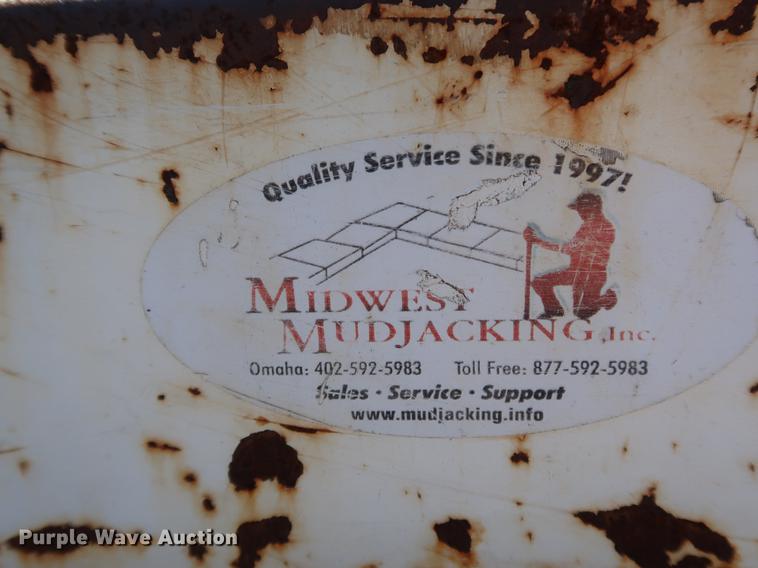 image for item DD9588 2009 Lamar utility trailer with mud jack system