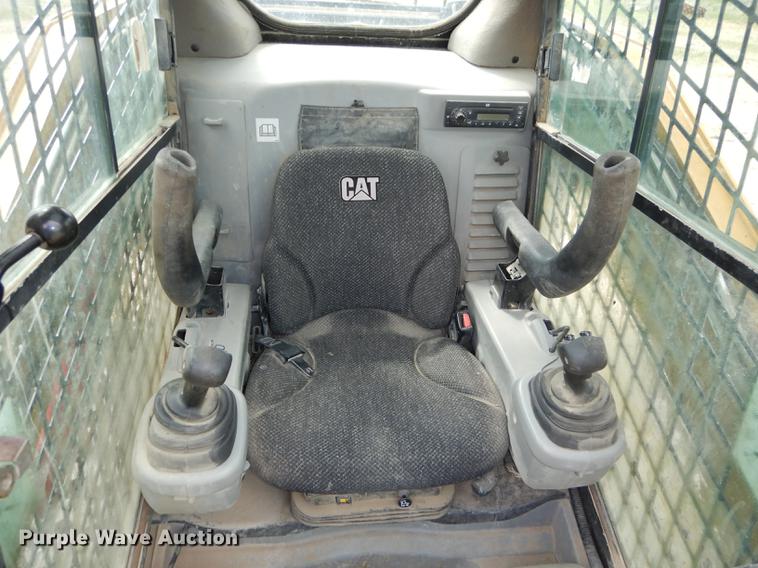 image for item DE1723 2013 Caterpillar 289C2 skid steer