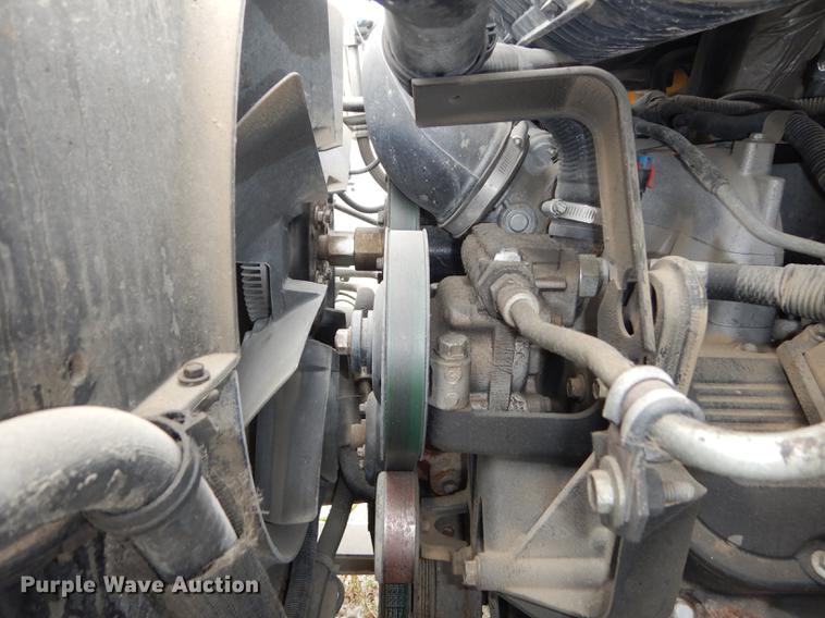 image for item DE1744 2003 GMC C7500 truck cab and chassis