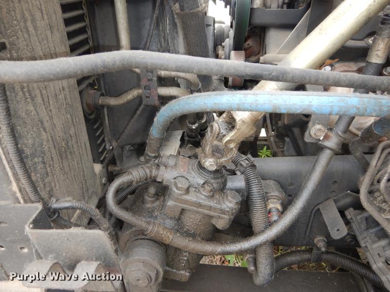 image for item DE1744 2003 GMC C7500 truck cab and chassis