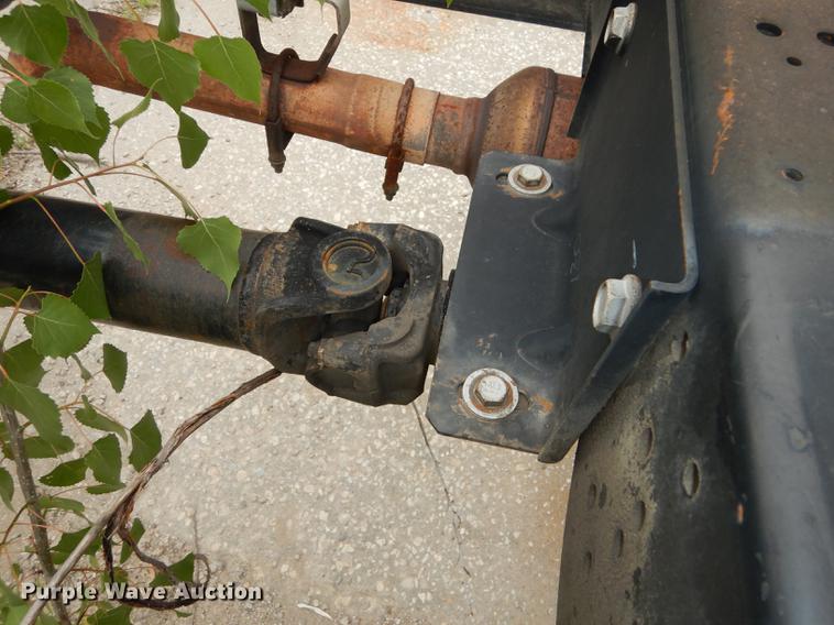 image for item DE1744 2003 GMC C7500 truck cab and chassis